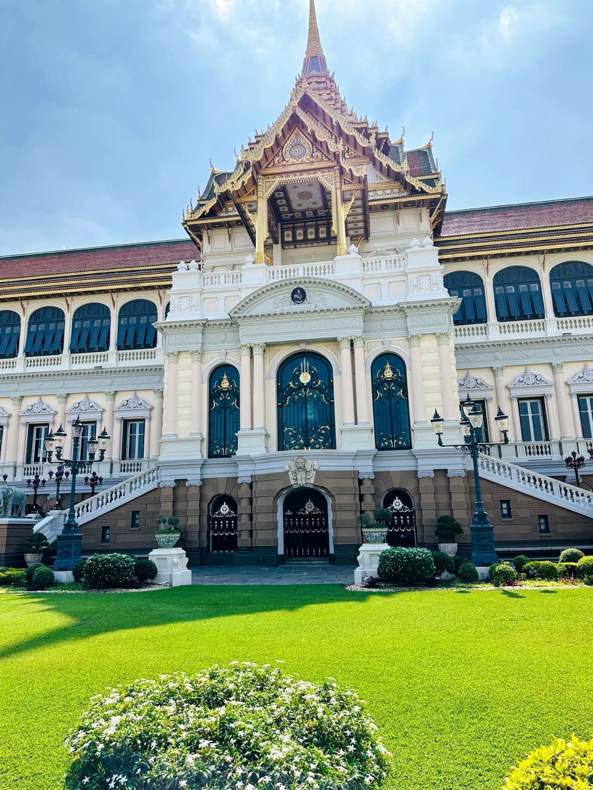 The entrance of the Chakri Maha Prasat Hall