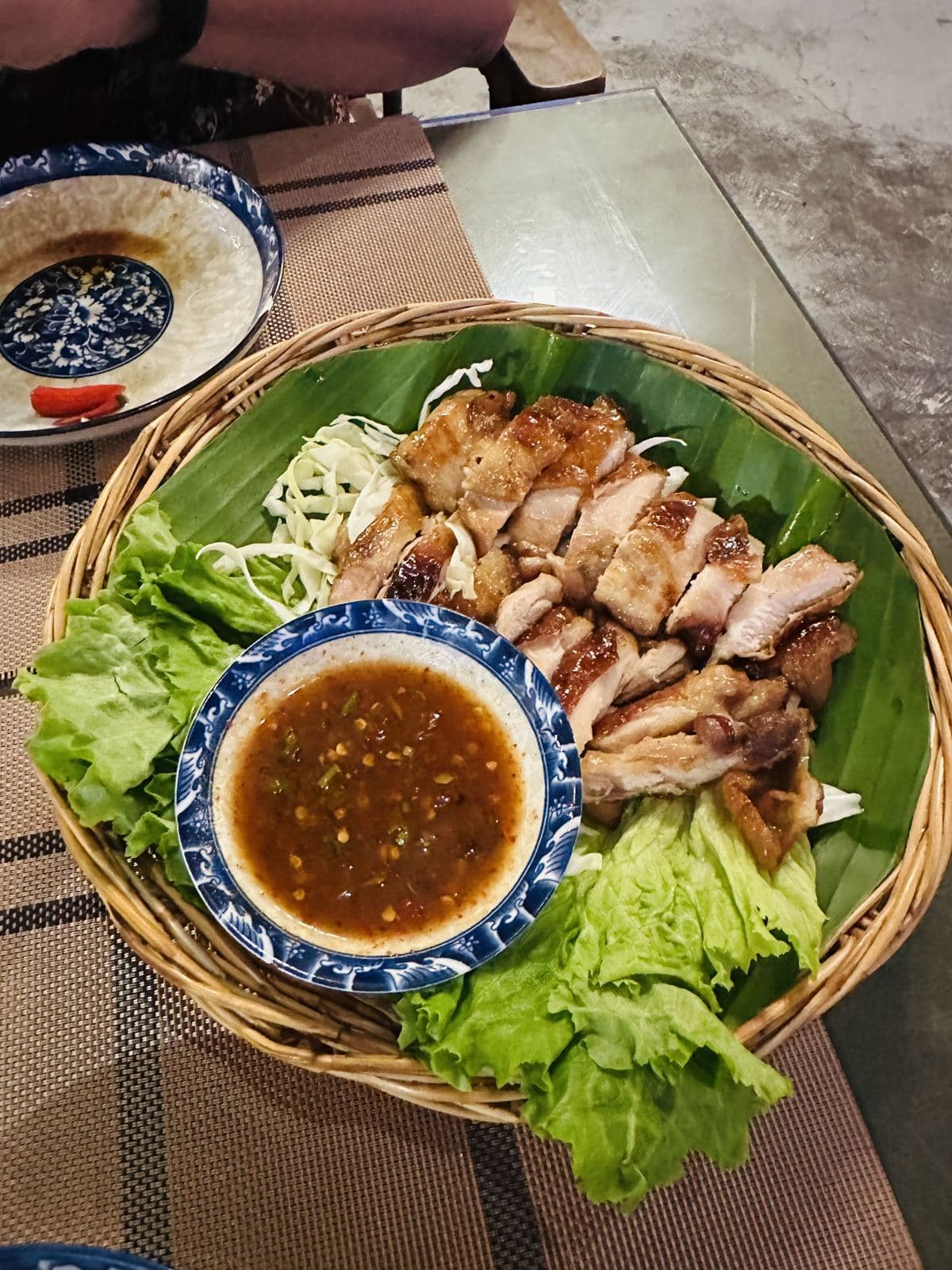 Grilled chicken with dipping sauce