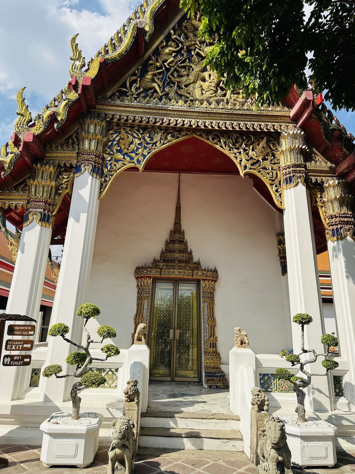 An ornate gateway at Wat Pho